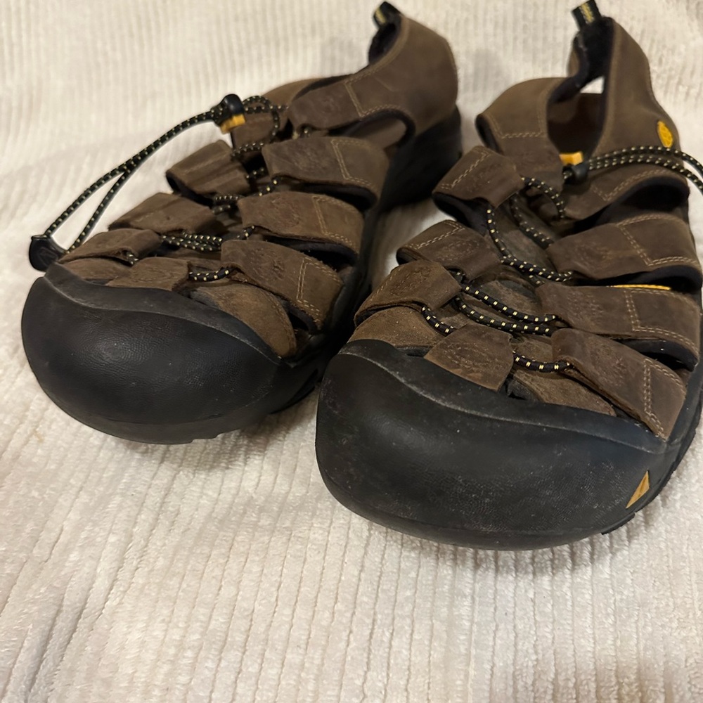 Keen Brown and Black Men's Sandals